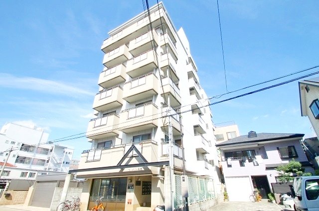 ベルメゾン高倉の外観