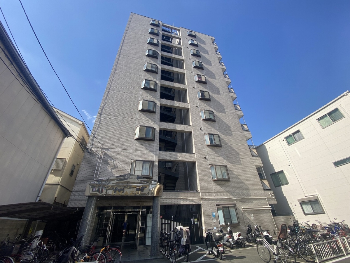 クイーンライフIMAZUの外観