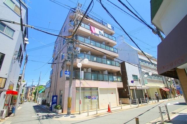 ベルエーキップの外観