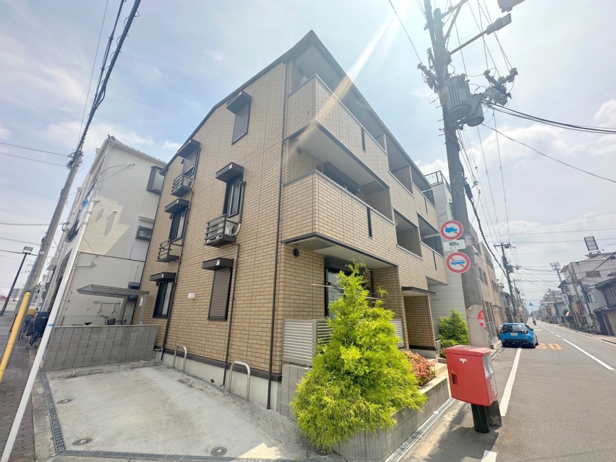 エストドミール東中浜の外観