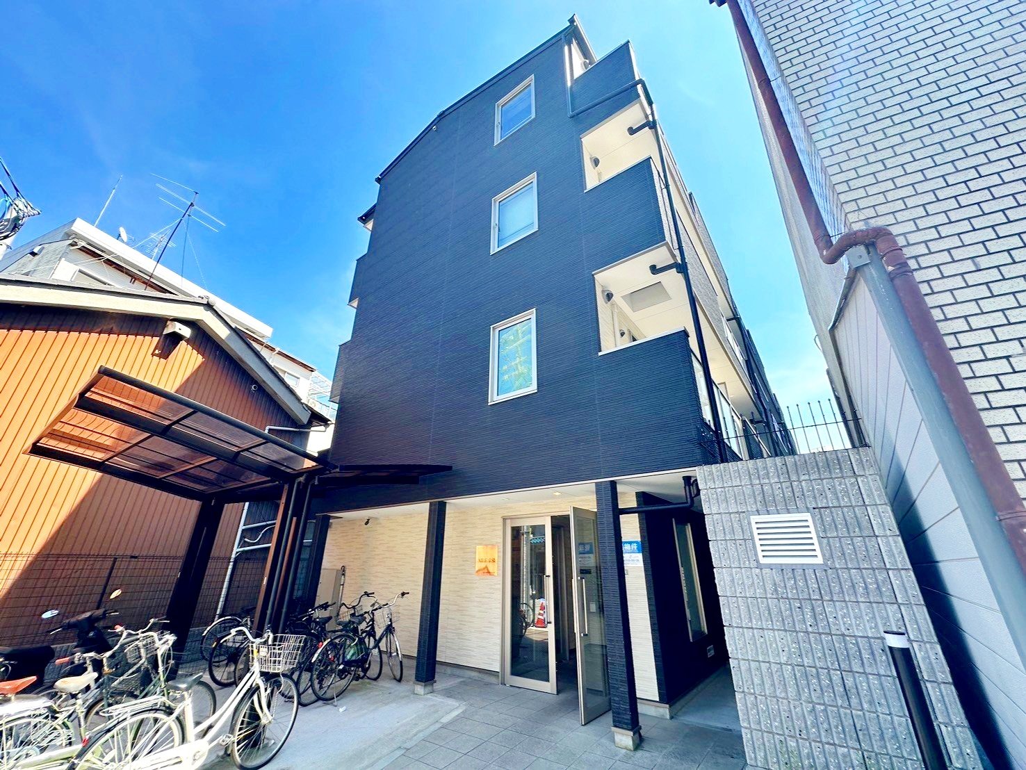 AILE京橋の外観
