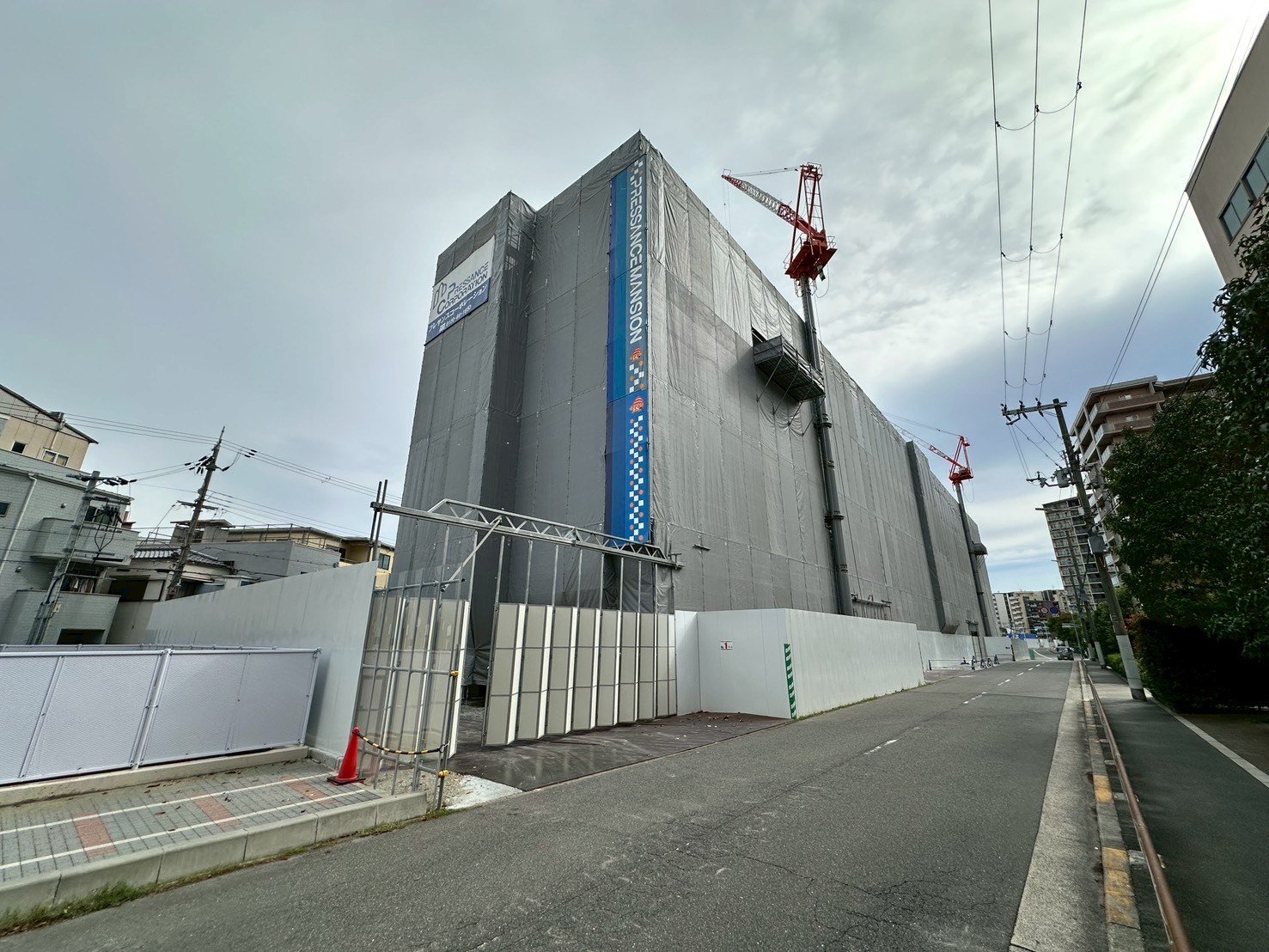 プレサンス京橋ＧＲＥＥＮ　ＹＡＲＤアルミラの外観