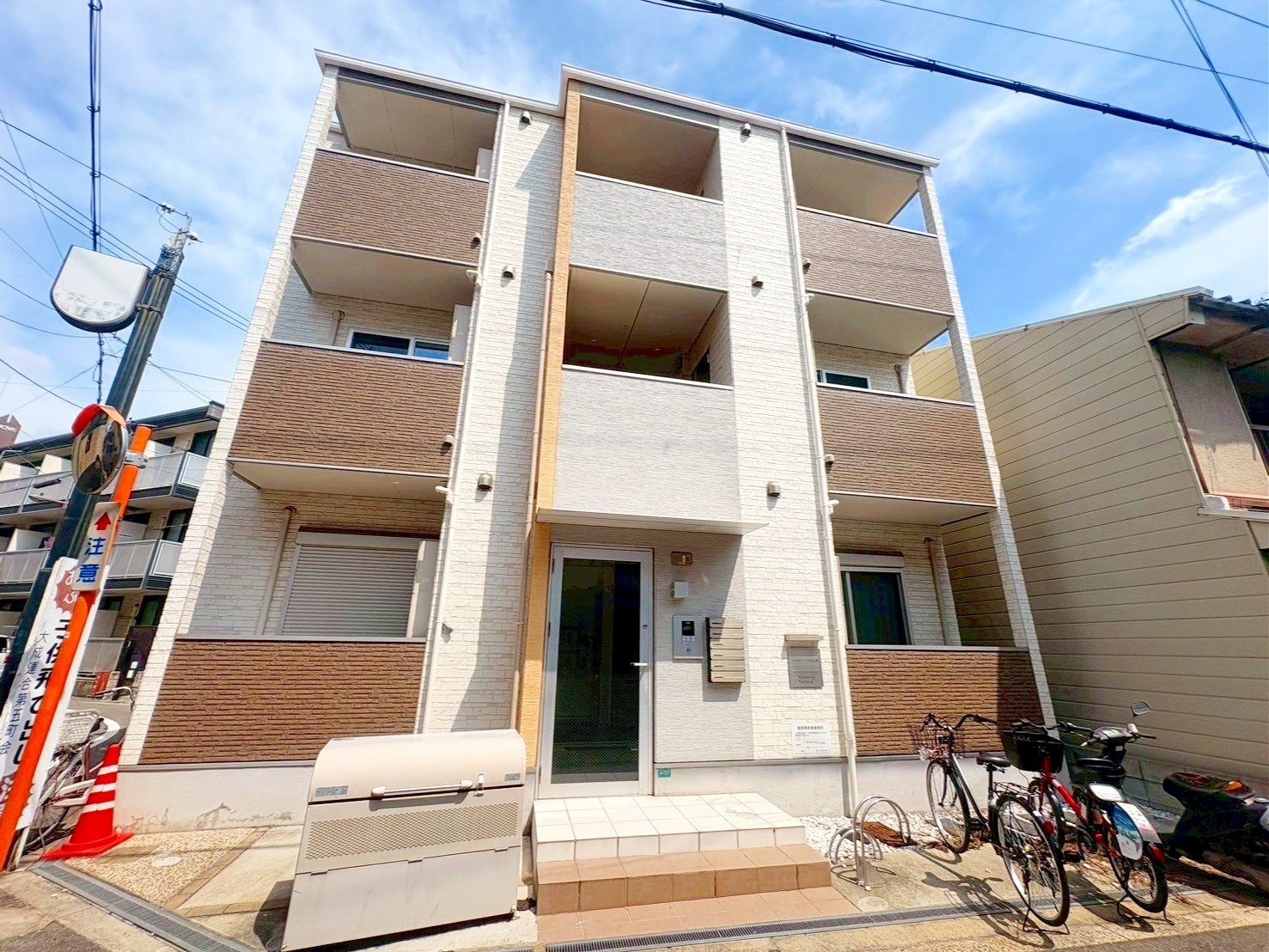 ハーモニーテラス玉津の外観