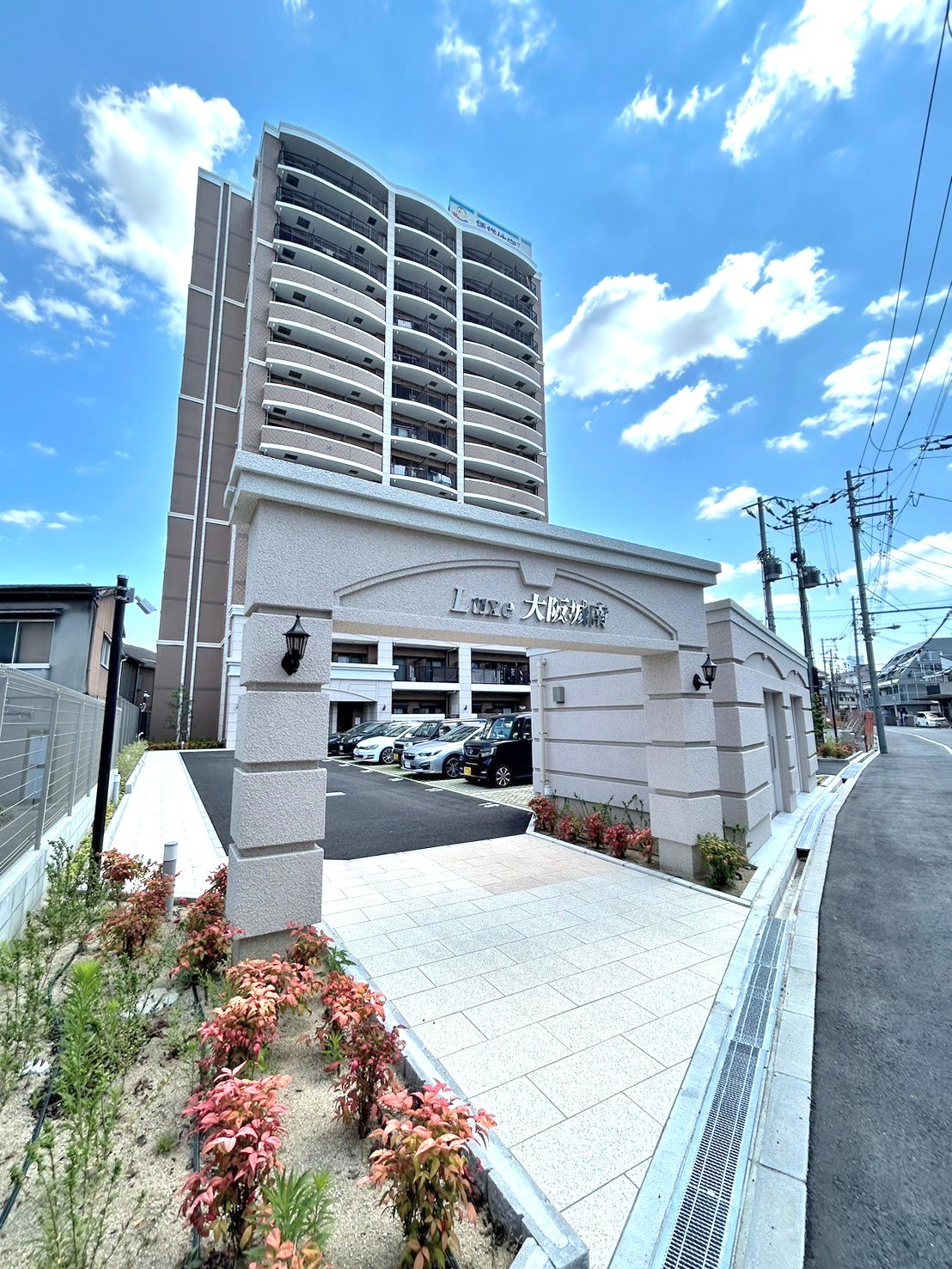 Luxe大阪城南の外観