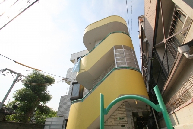 セヴィア城東の外観