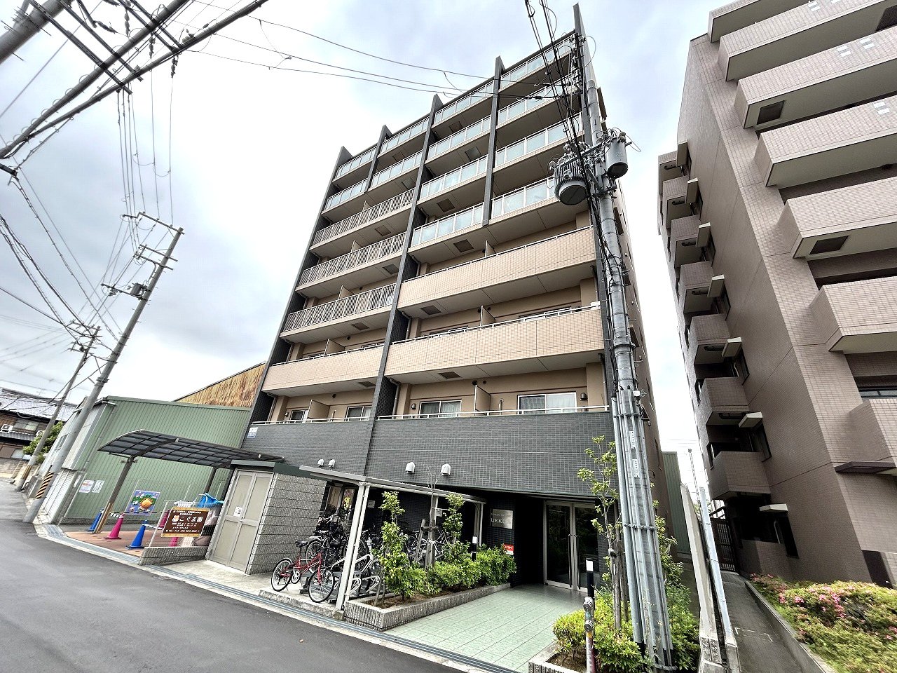 グリーンハウスウエコーの外観