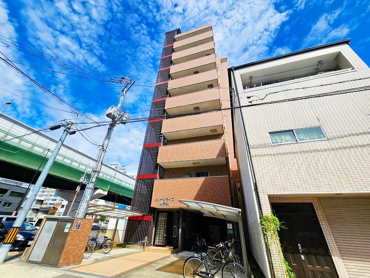 クイーンライフ東今里の外観