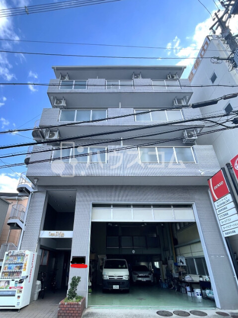コモエルニド