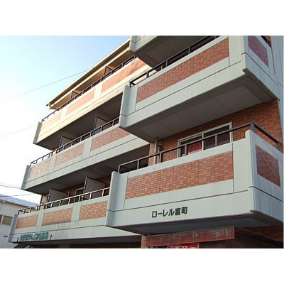 ローレル富町の外観