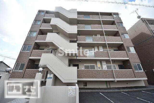 クレール新屋敷の外観