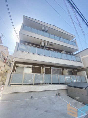 F asecia Luis(ｴﾌ ｱｾｼｱ ﾙｲｽ）の外観