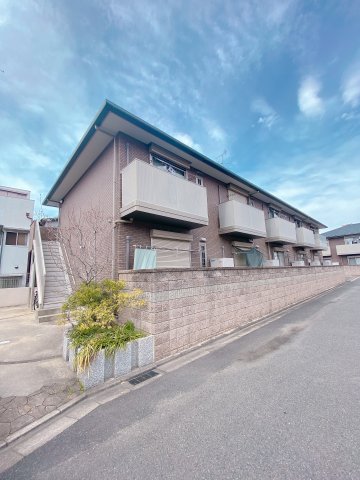 東大阪市六万寺町３丁目の賃貸アパートの外観