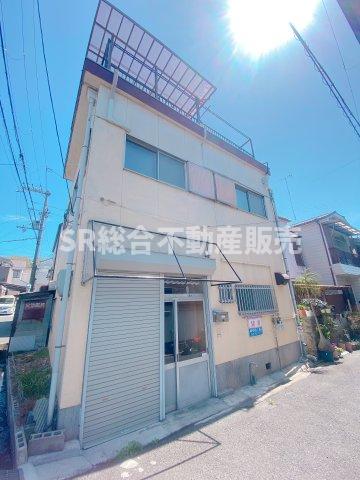 六万寺町３丁目貸家の外観