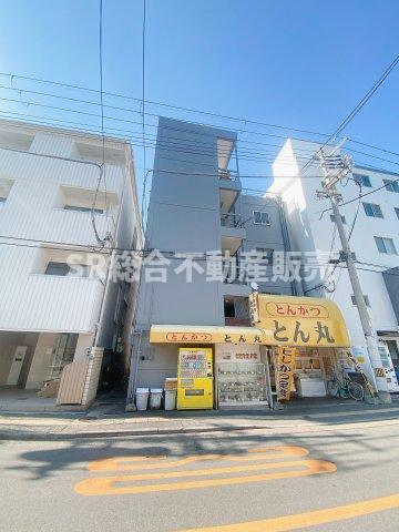 ライラック商大前の外観