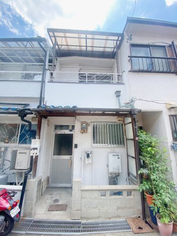 羽曳野市野々上１丁目テラスの外観