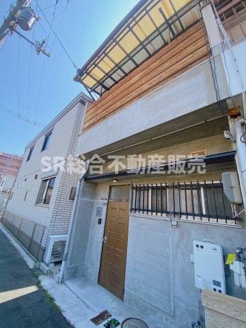 西堤本通東２丁目テラスハウスの外観