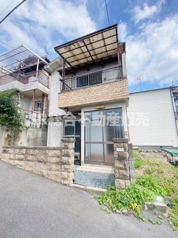 上六万寺町貸家の外観