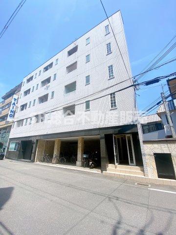 小阪本町ロイヤルハイツの外観