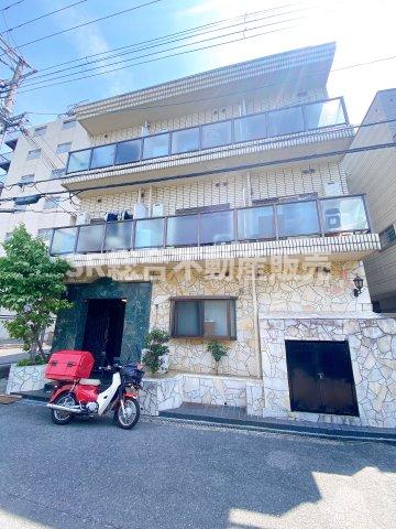 菱屋西ロイヤルハイツの外観