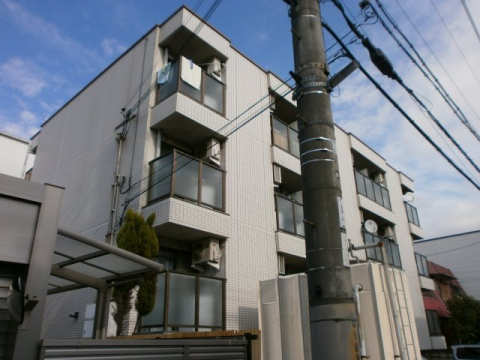 ホワイティ18の外観