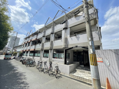 ラフィーネ千里丘の外観