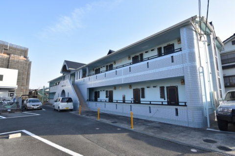 ウェルシィー氷室の外観