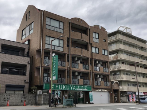 真上ウエストコートの外観