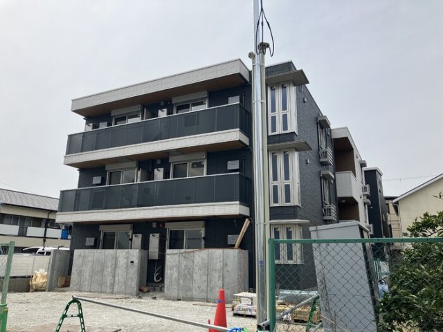 SPECIALE沢良宜西の外観