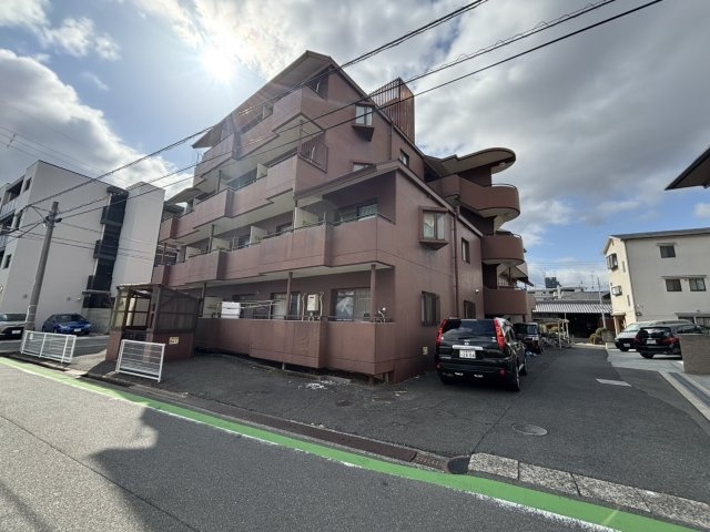 沢良宜レジデンスの外観