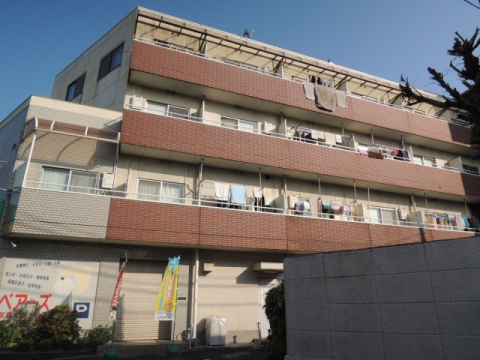 高槻ローズハイツＡ棟の外観