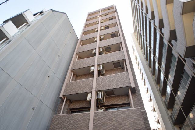 プレサンス西心斎橋