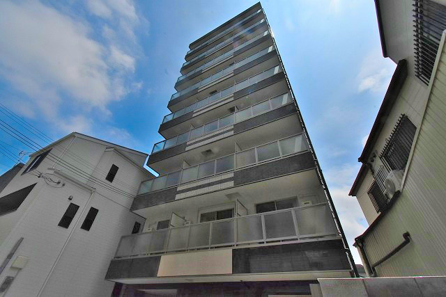 UMEDA ISLAND RESIDENCE
