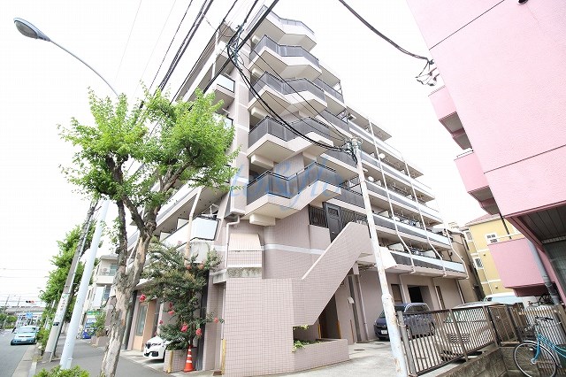 川崎市中原区新城中町の賃貸マンションの外観