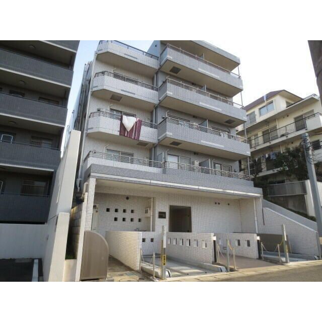 ブールヴァル鷺沼の外観