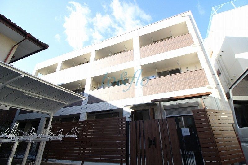 川崎市中原区上丸子天神町の賃貸マンションの外観