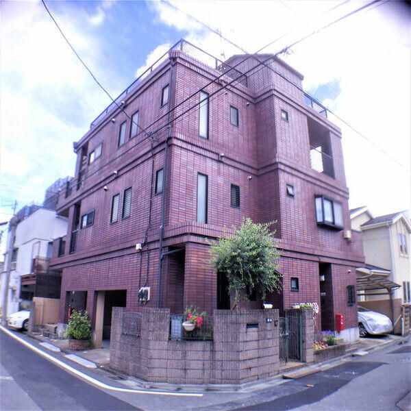 メゾンドールの外観