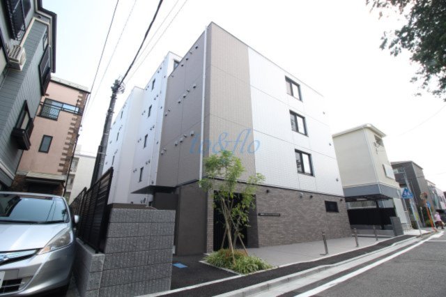 グローリオシェルト新丸子の外観