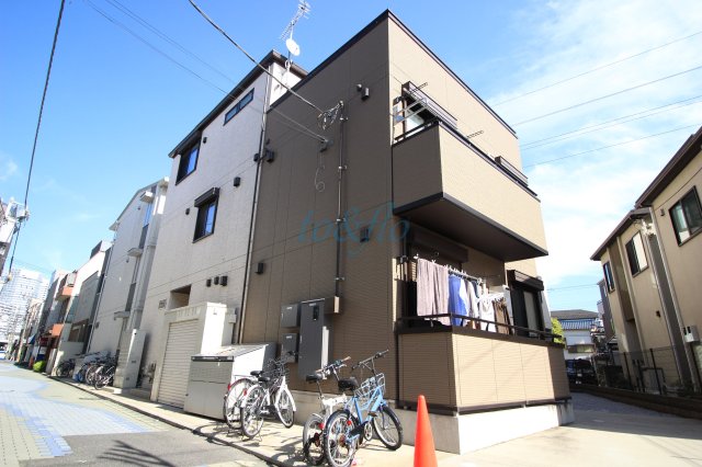 新川崎ヴィラージュAの外観