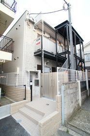 川崎市中原区市ノ坪の賃貸アパートの外観