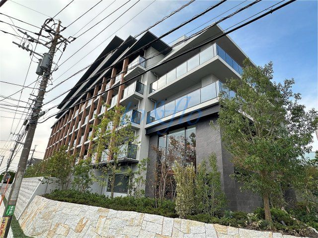 プレディアコート鷺沼の外観