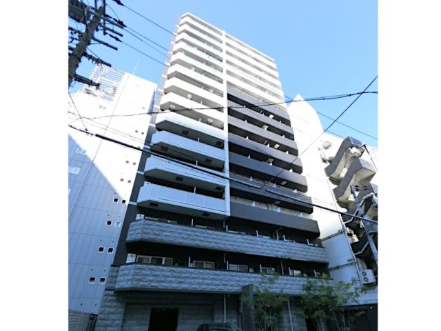 プレサンス北浜パレスの外観