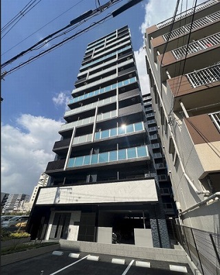 プレサンス大国町ブライスの外観