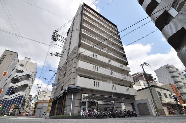 CASSIA福島駅前の外観