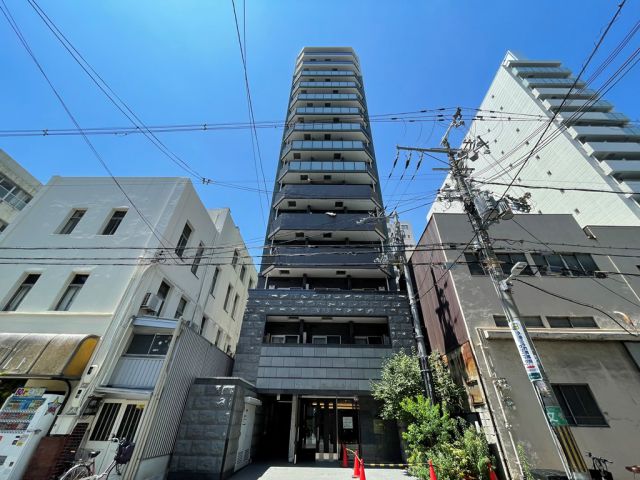 プレサンス心斎橋クオーレの外観