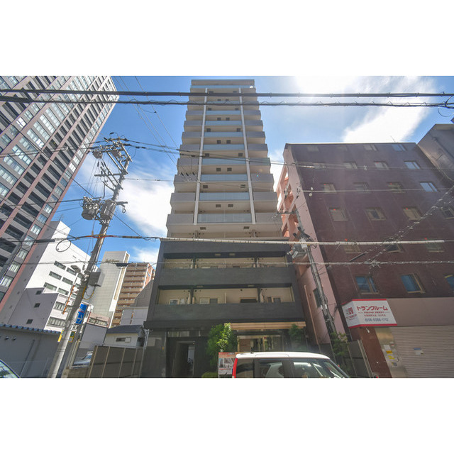 エスリード心斎橋LUXUEの外観