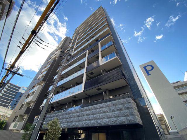 プレサンス堺筋本町ディスティニーの外観