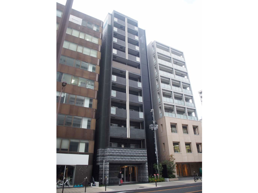 プレサンス南森町ライズの外観