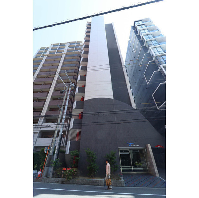 SERENiTE北浜の外観