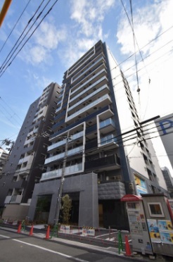 プレサンス堺筋本町ディスティニーの外観