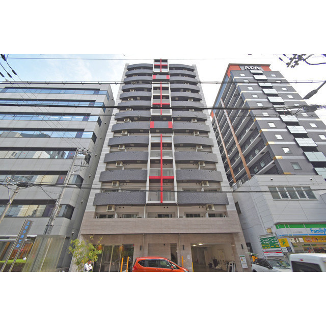 SERENiTE本町エコートの外観